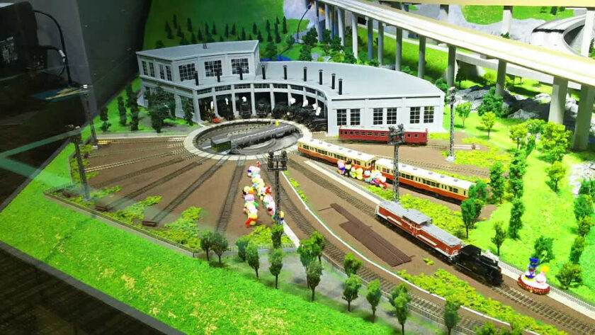京都府向日市の放課後等デイサービスASTEP 社会見学で鉄道博物館へ