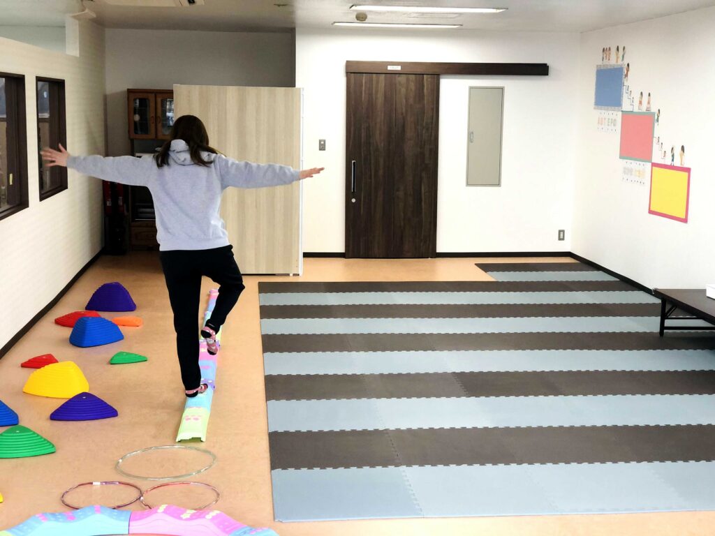 京都府乙訓郡向日市の放課後等デイサービスASTEP（アステップ）運動療育