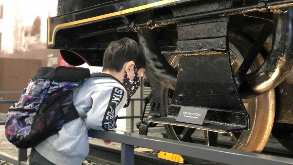 京都府向日市の放課後等デイサービスASTEP 社会見学で鉄道博物館へ