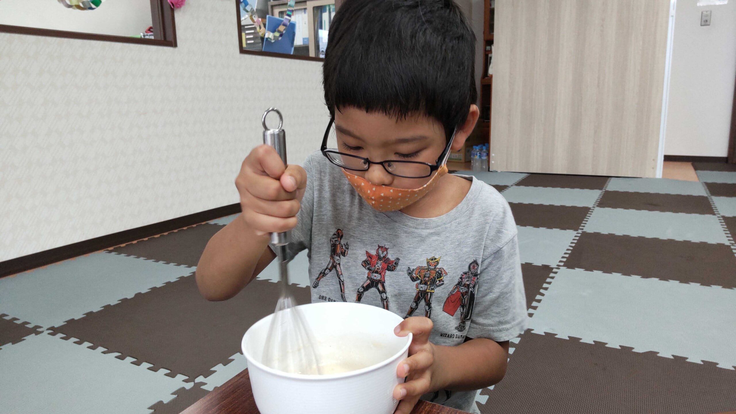 京都府向日市の放課後等デイサービスASTEP(アステップ）食育活動（焼きそば・たこ焼き作り）