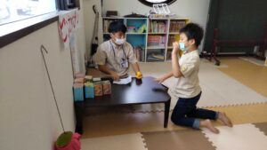放課後等デイサービスASTEP（アステップ）夏祭りを楽しむ子どもたちの様子